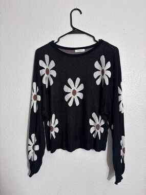 Ekouaer Black Daisy Lounge Sweater - White Daisy Print